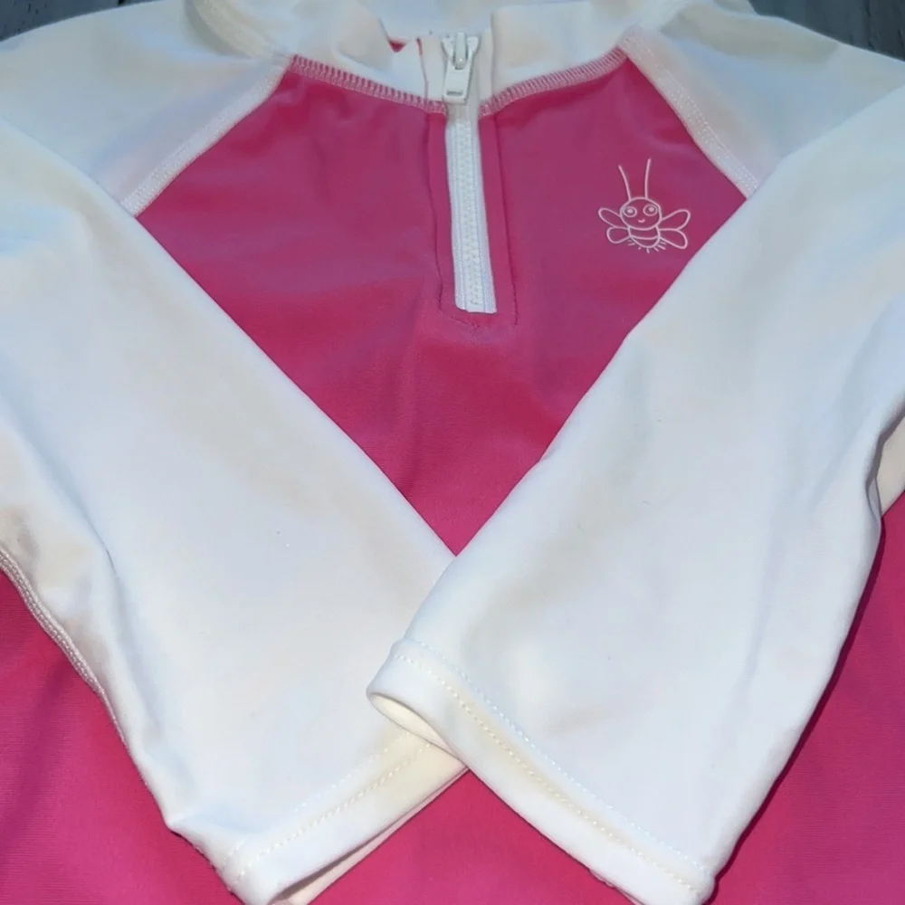 NWOT I play UPF 50 + long sleeve girls, swimwear top